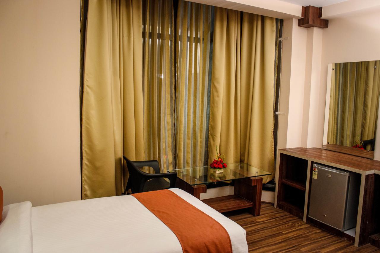 Regenta Inn Larica Kalkata Exteriér fotografie